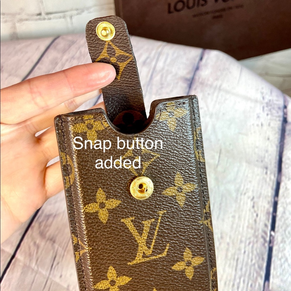 Louis Vuitton iPhone 5 case pouch or card case/small accessories pouch w/alarm! - Picture 8 of 13